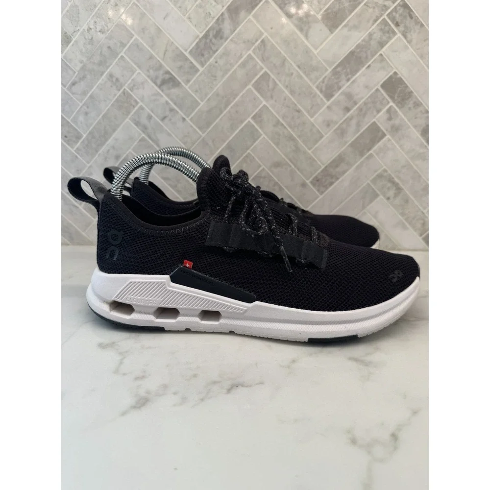On Cloud Running Cloudeasy Shoes Sneakers Womens 9 Black White Athletic Lace Up